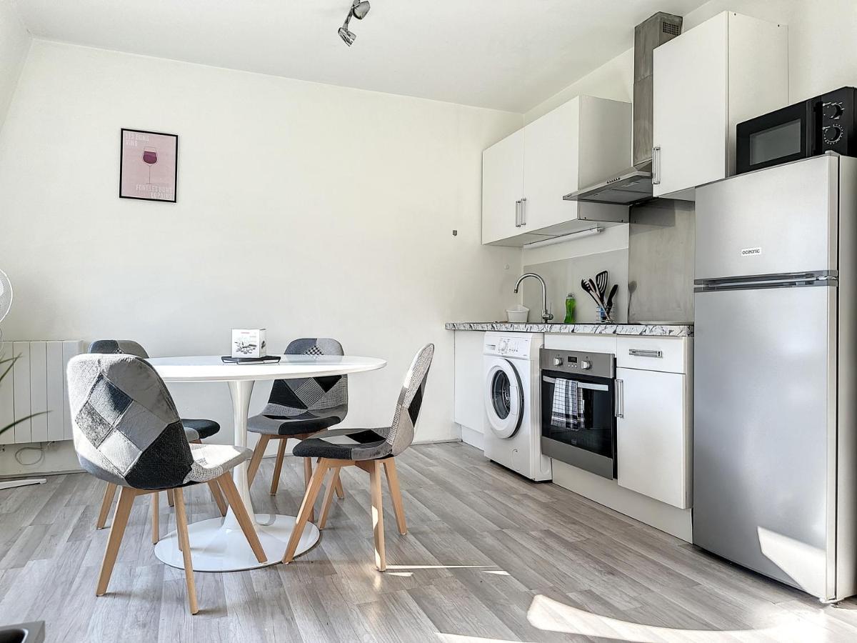Charmant Appartement Avec Terrasse Parking Ispagnac Экстерьер фото