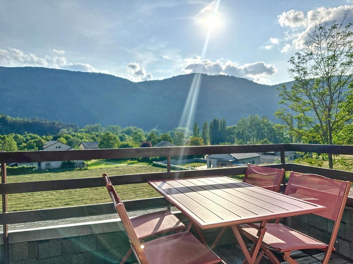 Charmant Appartement Avec Terrasse Parking Ispagnac Экстерьер фото